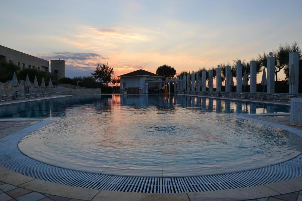 Hotel Scoglio Degli Achei Torre Santa Sabina Kültér fotó
