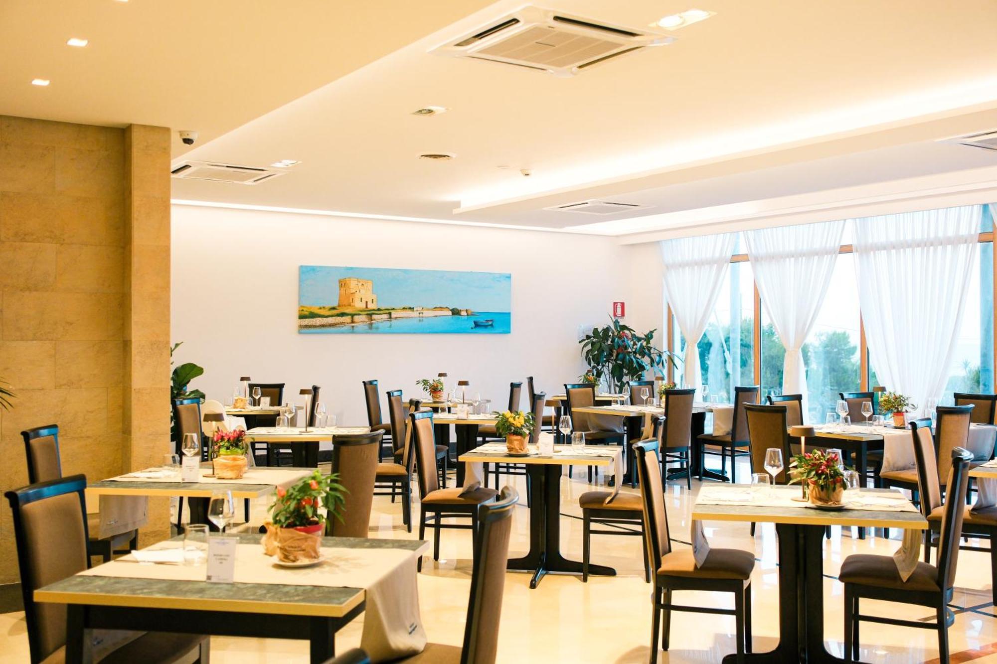 Hotel Scoglio Degli Achei Torre Santa Sabina Kültér fotó